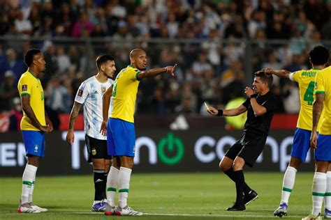 Conmebol Suspende A Un árbitro Chileno Y Dos Uruguayos Por Errores En Partidos De Eliminatoria