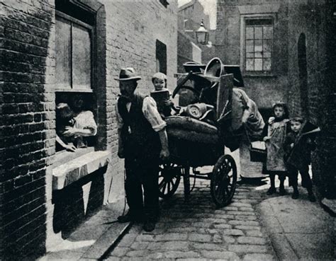 27 Haunting Images Of The Slums In Victorian England