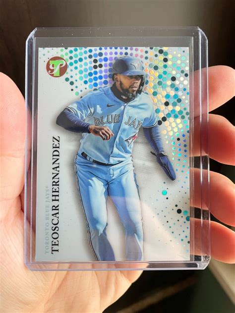 Teoscar Hernandez Refractor 2022 Topps Pristine 112 Toronto Blue