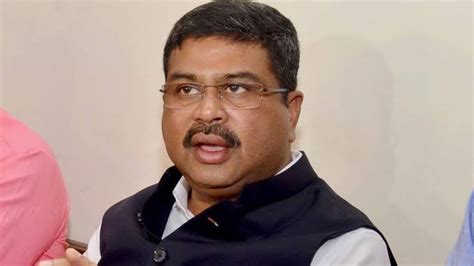 Shri Dharmendra Pradhan dedicates 56 CNG stations spread over 11 States ...