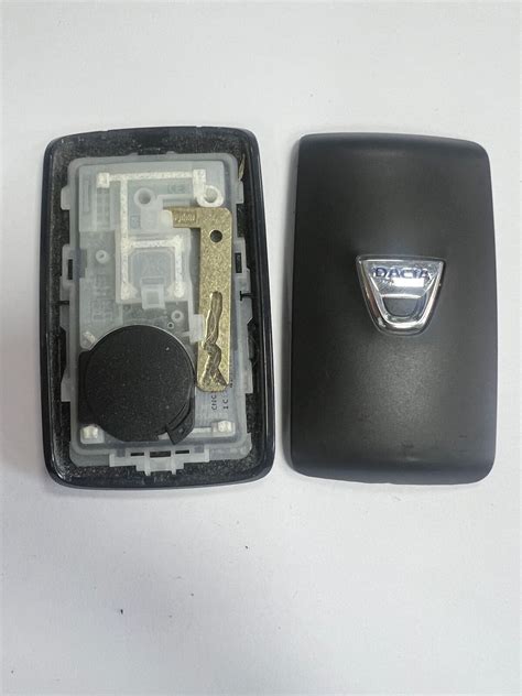 GENUINE DACIA 4 BUTTON KEY CARD REMOTE SMART FOB DUSTER ETC TESTED