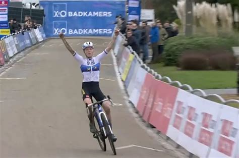 X O Trofee Fem Van Empel Torna Al Successo Dominando Il Gp Sven Nys