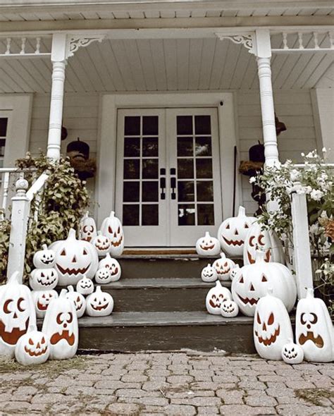 Do You Dare Knock On Someone S Door With These Halloween Porch