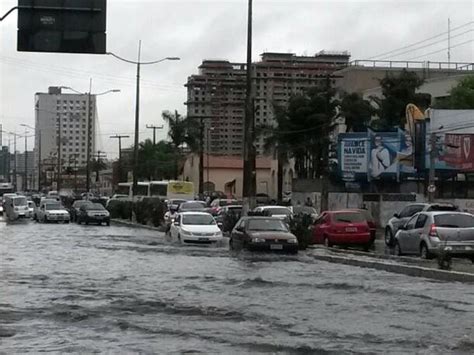 G Chuva Alaga Ruas E Complica Tr Nsito Em Natal Not Cias Em Rio