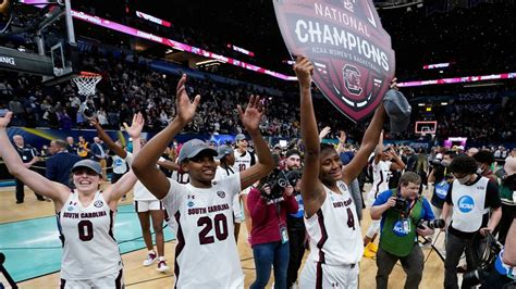 Staley Leads South Carolina Over Uconn For 2nd Ncaa Title