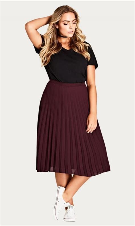 Choose Best And Trendiest Collection Of Clothes For Plus Size Women