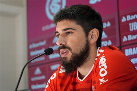 Bruno M Ndez Apresentado Pelo Inter E Se Diz Seguro Na Bola A Rea