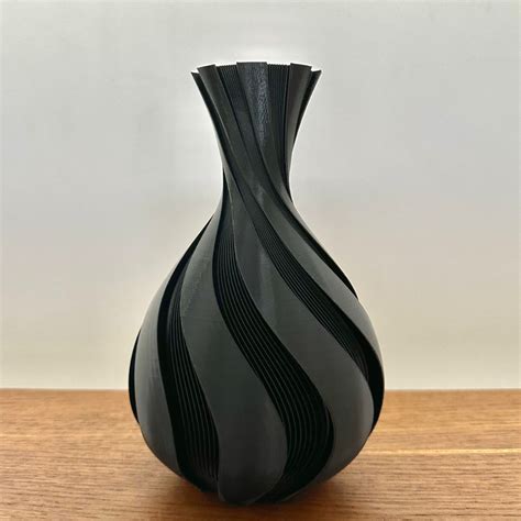 Twisted Vase Decorative 3d Printed Vase Furniture And Home Living Home Decor Vases