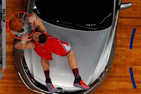 Blake Griffin Wins 2011 Slam Dunk Contest After Dunking Over A KIA