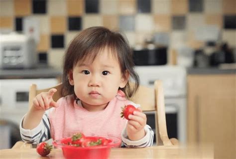 吃饭见人品，孩子饭桌上的这些坏习惯，得改