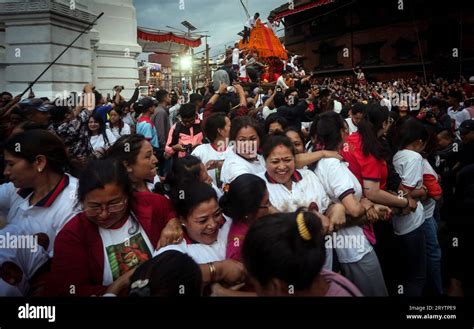 Kathmandu Bagmati Nepal 2nd Oct 2023 Women Pull The Chariot Of