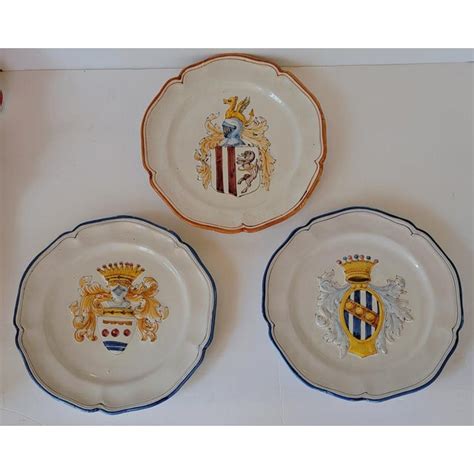 Vintage Ceramic Italian Armorial Crest Plate With Knights Set Of 3