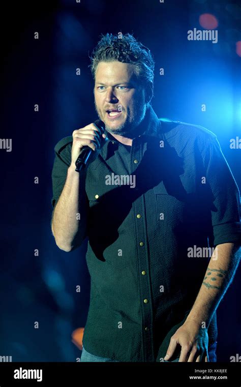 Blake Shelton On Stage During Hi Res Stock Photography And Images Alamy