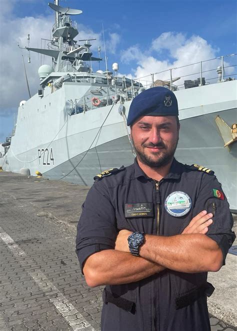 Marinheiros Pelo Mundo Militar Da Marinha Portuguesa Embarca Em Navio