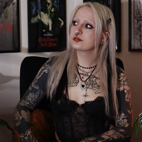 Ho fatto una sorpresa per Halloween 🎃 alla mia ragazza 🏳️‍🌈 Segui