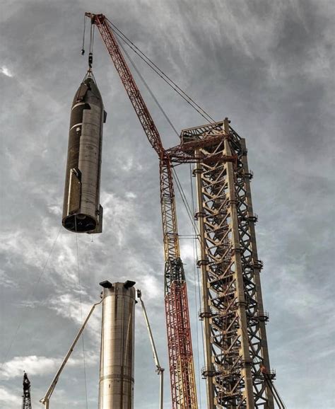 Spacex Stacks Starship Atop Massive Booster For 1st Time To Make The