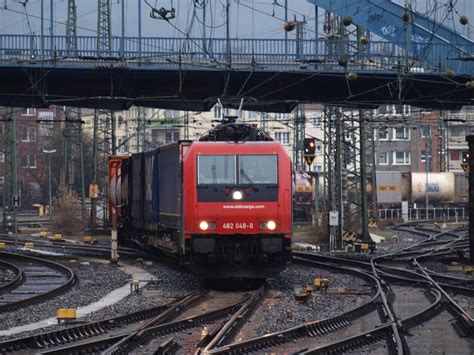 482 048 6 Der SBB Cargo Mit Einem Containerzug Am 08 01 2011 Unter Der