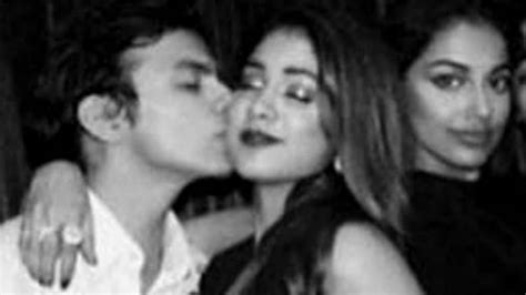 See Pics Sridevis Daughter Jhanvi Kapoor Locks Lips With Beau Shikhar Pahariya