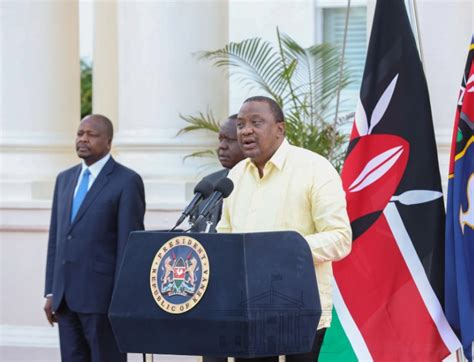 President Uhuru Kenyatta Gives Artistes Kshs Million