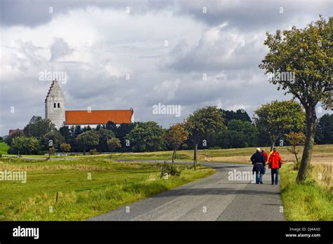 Fanefjord Kirke Kirche Fotos Und Bildmaterial In Hoher Aufl Sung Alamy