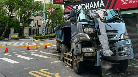 圖多／離奇車禍！砂石車衝撞北市民宅疏散16人 李四川趕抵現場 社會焦點 太報 Taisounds