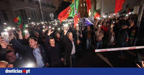 Pol Cias Amea Am Protestos Se Governo N O Mostrar Boa F Sobre