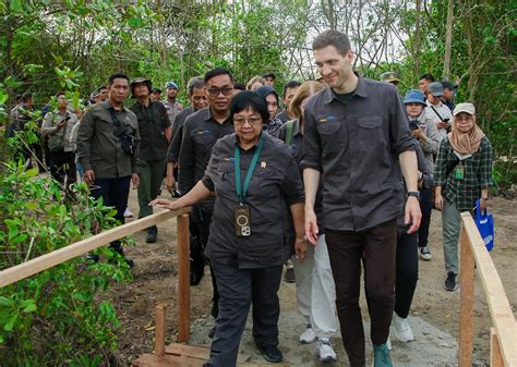 Ppid Kementrian Lingkungan Hidup Dan Kehutanan Menteri Lh Dan Iklim Norwegia Bersama Menteri