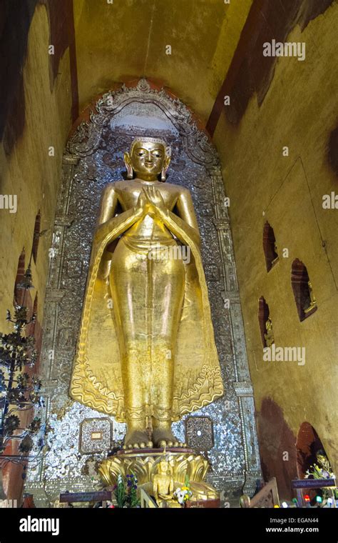 Enorme Buda Kassapa Permanente Orientado Al Sur 4 Estatuas Hacia