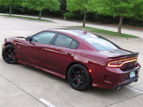 2017 Dodge Charger Srt Hellcat Is The Baddest Cat With Four Doors