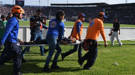 Cinco muertos y más de 20 heridos por estampida en estadio de Honduras