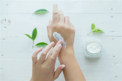 Cara Menggunakan Body Scrub Yang Benar Agar Hasil Maksimal