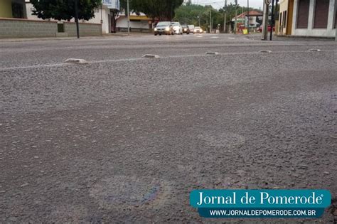 Pequenas Manchas De Leo Na Rua Castelo Branco Requerem Aten O Dos