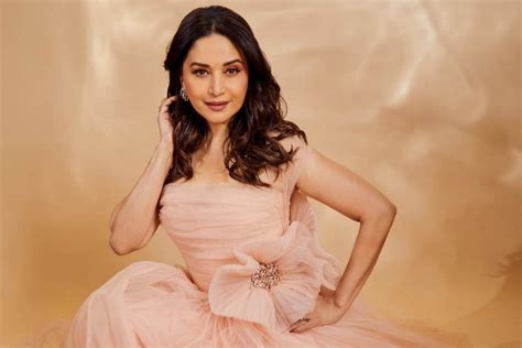 Madhuri Dixit Madhuri Dixit Enthrals Fans With Her Graceful Dance