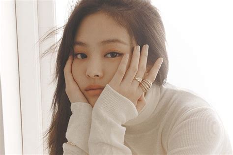 Tak Sengaja Difollow V Bts Akun Ig Jennie Blackpink Diteror Warganet