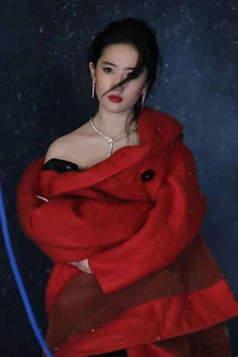 The Image Of Liu Yifei S Fairy Collapses The Hot Photo Provokes Controversy Netizens The