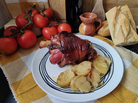 C Mo Hacer Codillo De Cerdo Al Horno Con Patatas En Casa