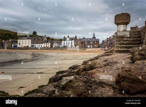 Stonehaven beach hi-res stock photography and images - Alamy