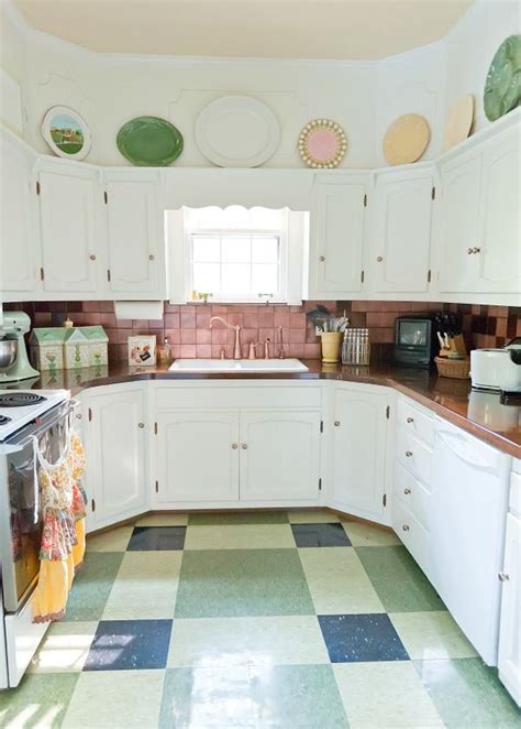 20 Perfect Examples Of Stylish Vintage Kitchen Floor Tile - Home ...