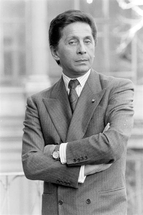 Valentino เตรียมแยกจัดโชว์คอลเล็กชั่นผู้ชายที่มิลานแฟชั่นวีกตามแบบฉบับ