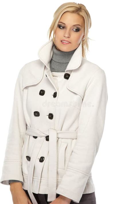 La Femme Blonde Pensant Et Mordent Sa Bouche Image stock Image du fixation dégagement 22203387