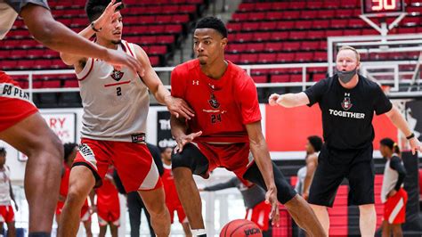 Apsu Mens Basketball Plays Exhibition Against Life University At The