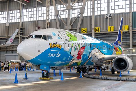 スカイマーク、機内までこだわりデザインのピカチュウジェット2号機を投入！ 今度はホエルオーが主役で海をイメージしたブルーの機体 トラベル