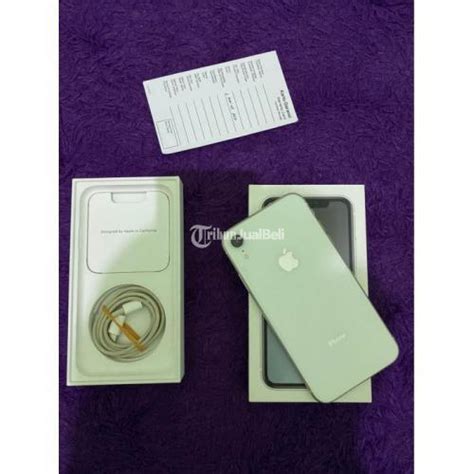 HP IPhone XR 64 GB White Bekas Fullset Ex IBox Trutone Normal Nego Di