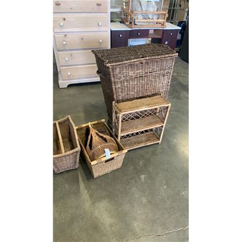 Wicker Hamper Baskets Trays