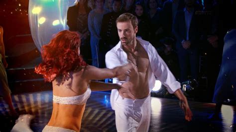 Video 'DWTS' Two-Night Finale Begins - ABC News