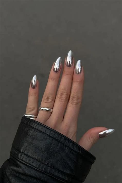 Chrome Nails - the gray details | Lifestyle Blog