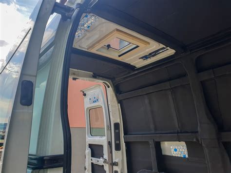 Dachfenster Im Camper Einbauen Travelaroundtheclock