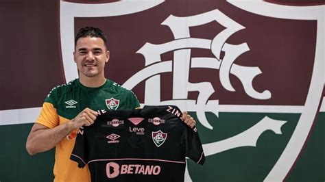 Goleiro Felipe Alves Assina Contrato De Um Ano O Fluminense