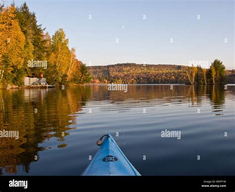 Kayak fall colours hi-res stock photography and images - Alamy