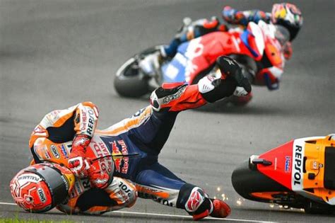 Tragedi Sirkuit Spanyol Marc Marquez Patah Tulang Jabarekspres